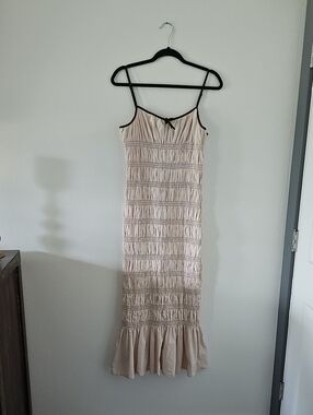 ●●RESUME CRINKLED CREAM W BLACK TRIM MAXI DRESS SIZE EU44/US12-14●●